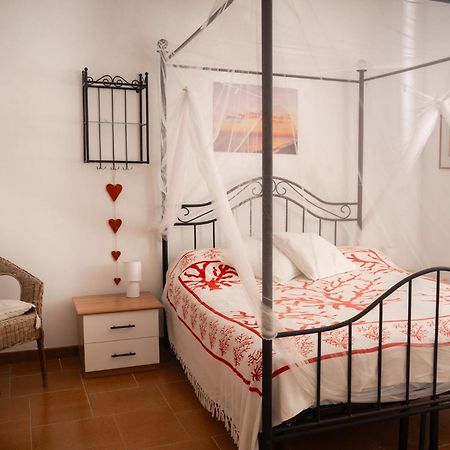 Villa Dan-Rooms In Monopoli Impalata Экстерьер фото